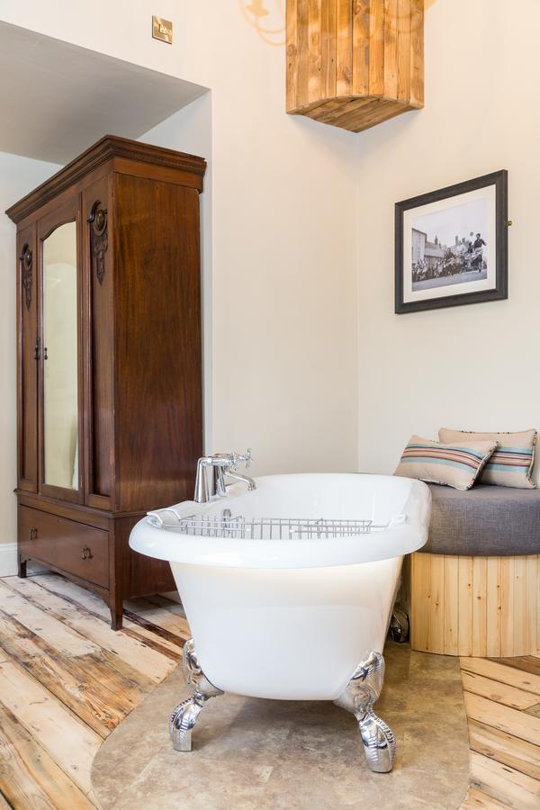 The Bull Hotel Olney Екстериор снимка