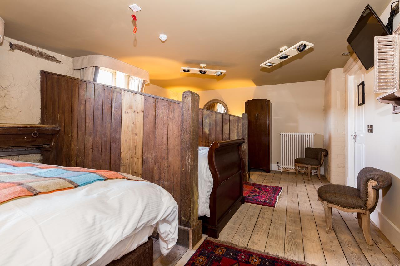 The Bull Hotel Olney Екстериор снимка